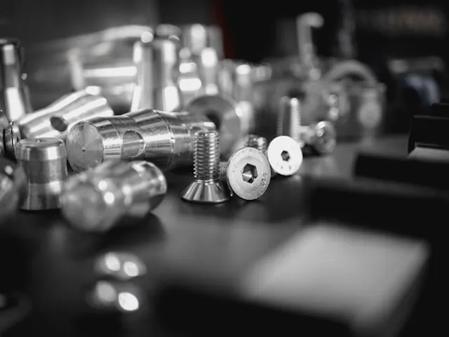 Vis TFC normalisée DIN7991.