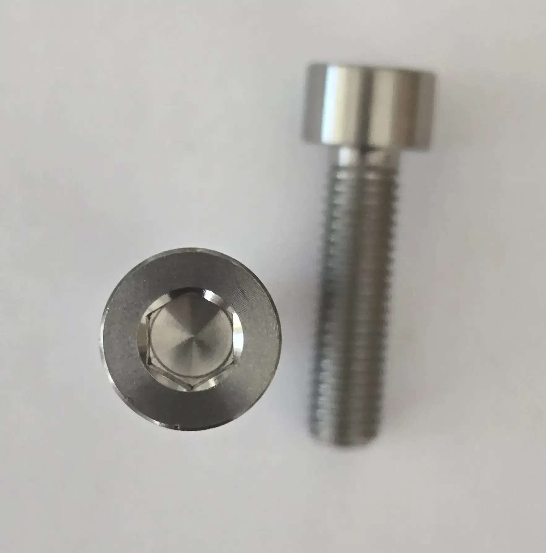 empreinte six pans creux vis grade TA40