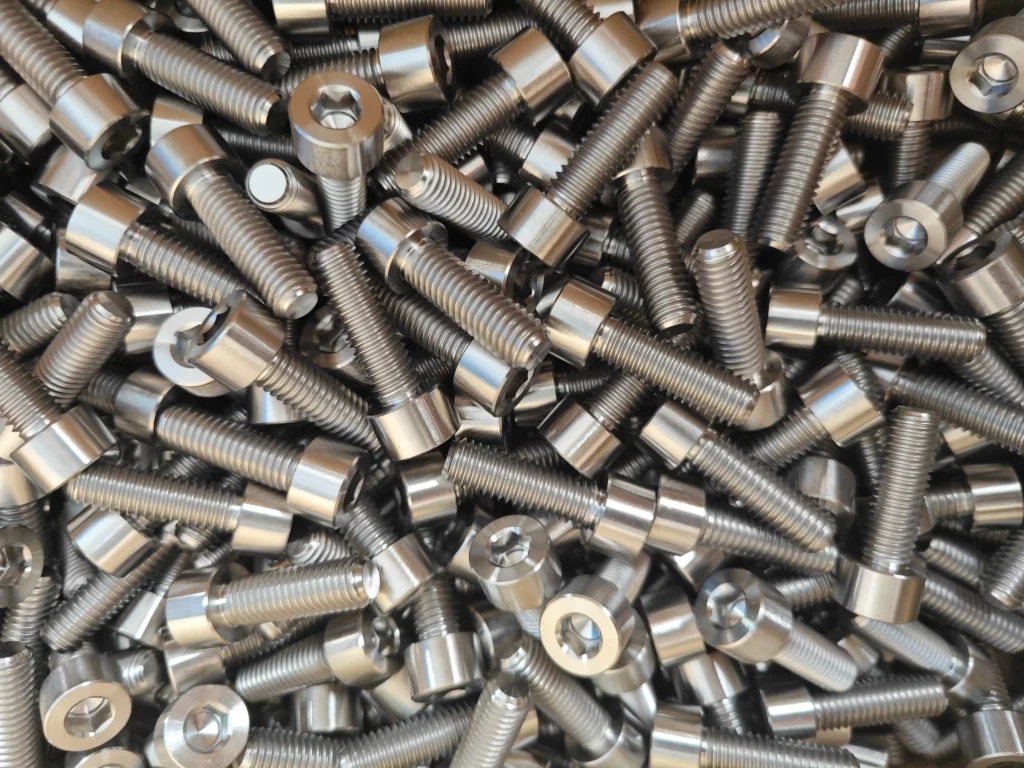 vis grade2 T40  production industrielle
